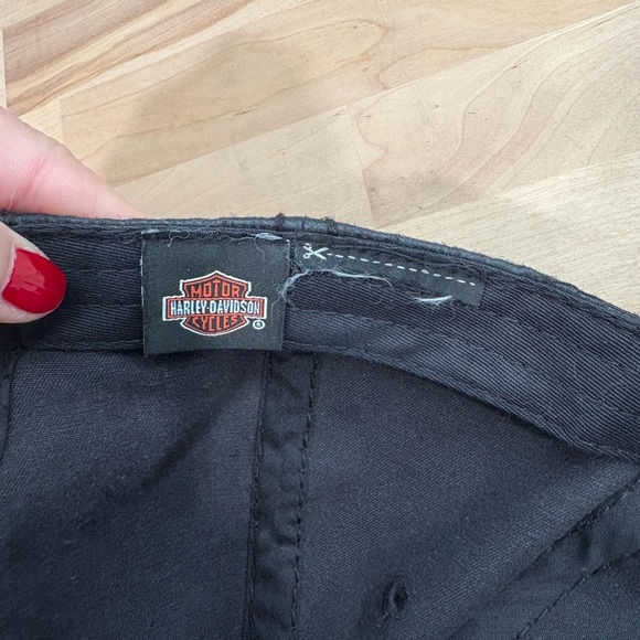 Harley Davidson Women's Black Bedazzled Bar & Shield Ball Hat - Picture 4 of 4